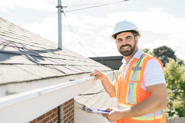 Best Roof Gutter Cleaning  in Winthrop, MN